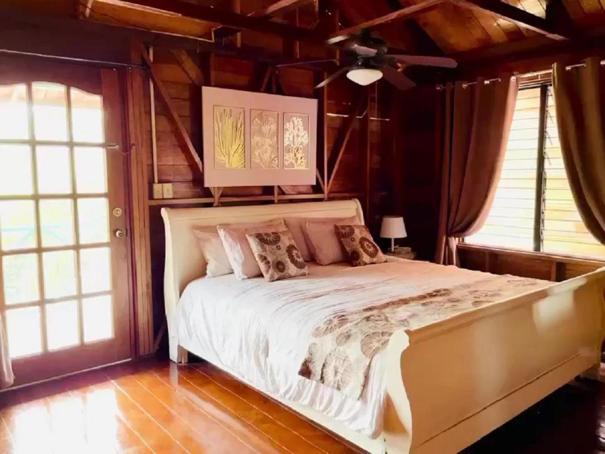 Villa Amaya Bocas del Toro Esterno foto